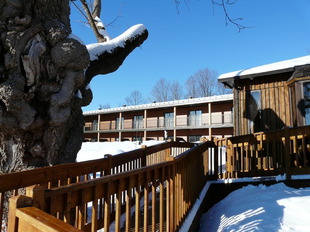 Auberge Des Gallant Rigaud Luaran gambar