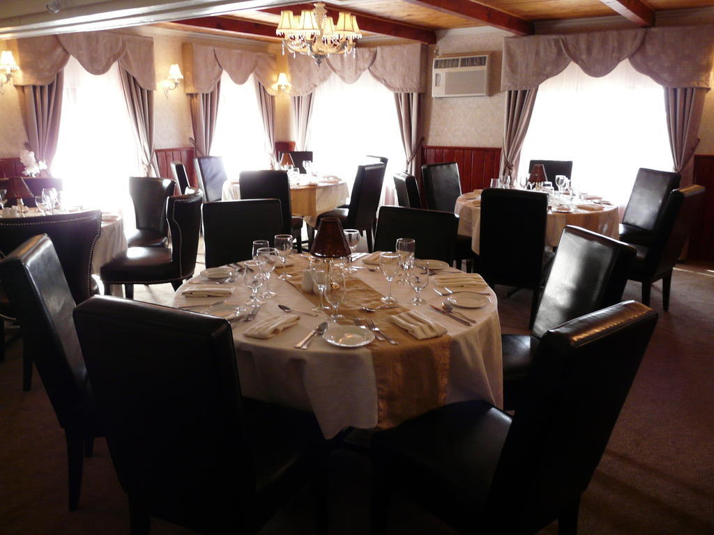 Auberge Des Gallant Rigaud Luaran gambar