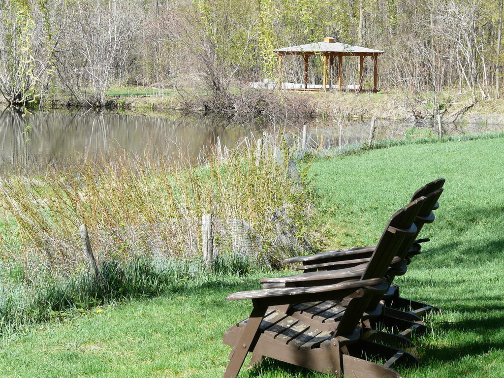 Auberge Des Gallant Rigaud Luaran gambar