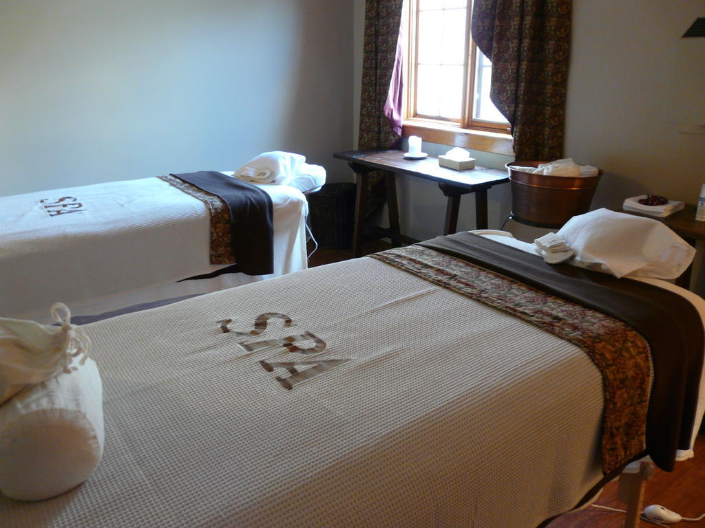 Auberge Des Gallant Rigaud Luaran gambar