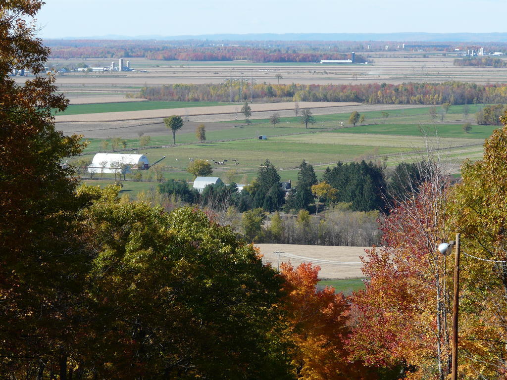Auberge Des Gallant Rigaud Luaran gambar