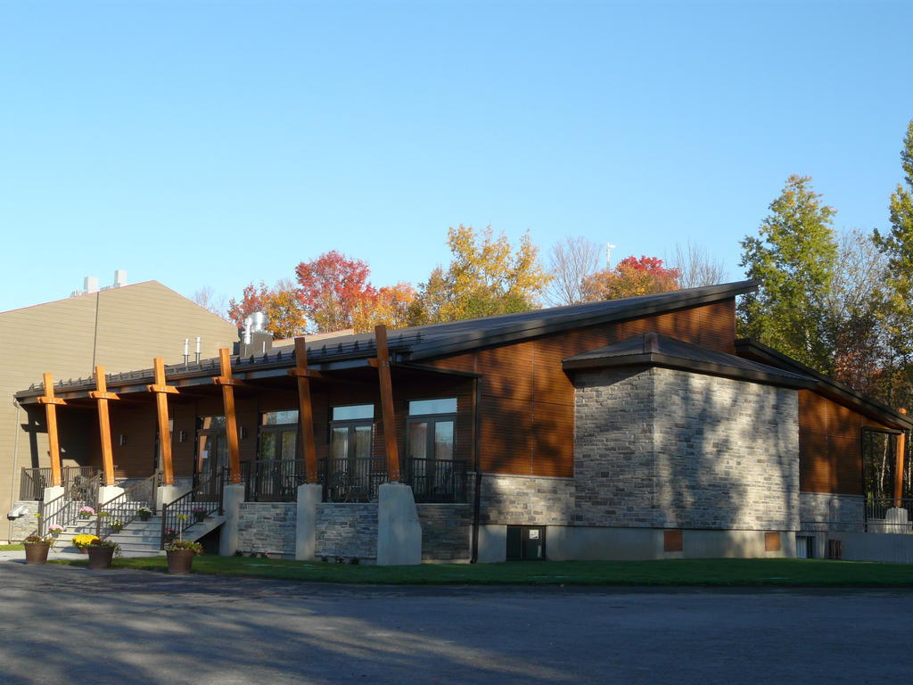 Auberge Des Gallant Rigaud Luaran gambar