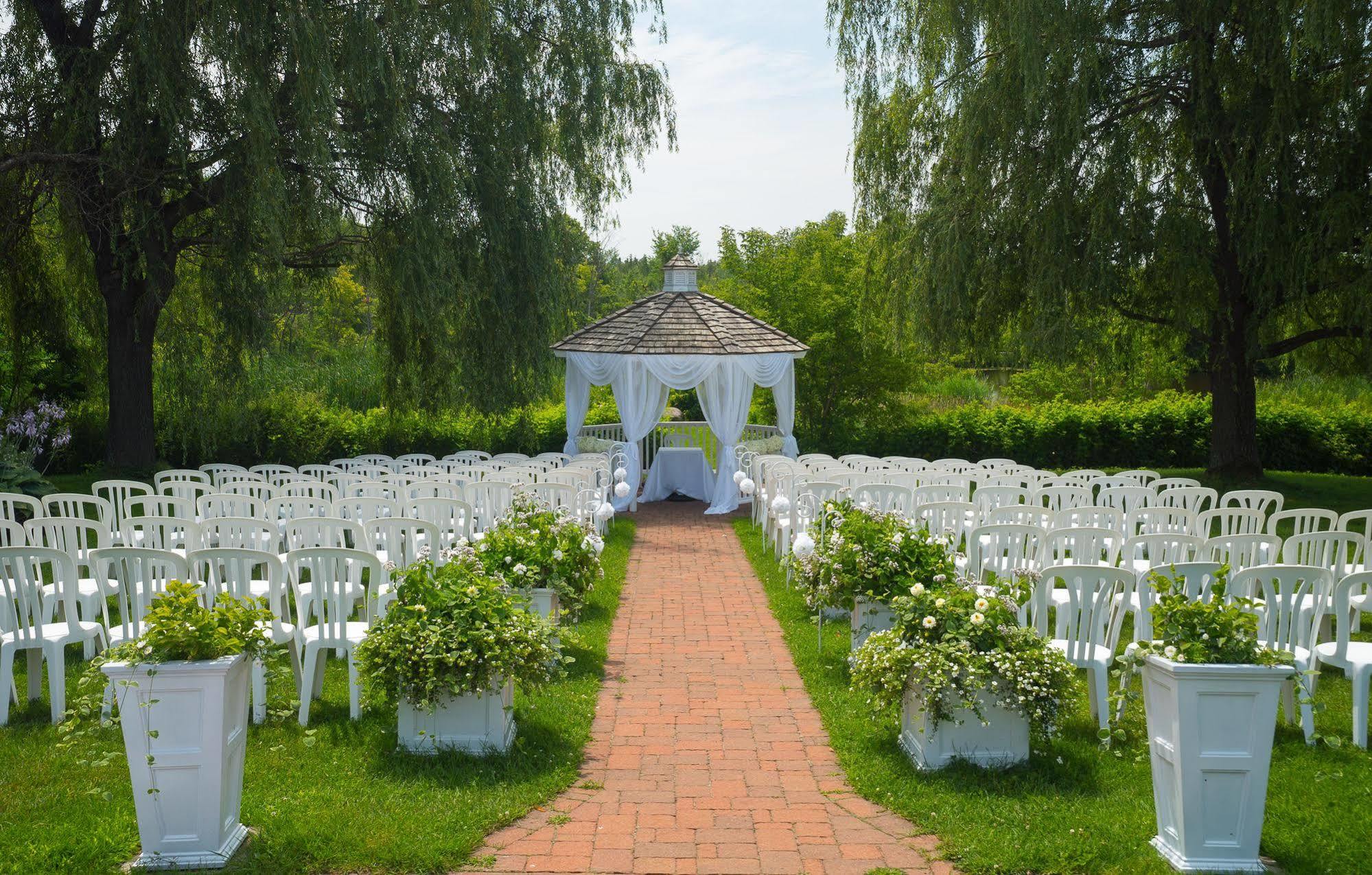 Auberge Des Gallant Rigaud Luaran gambar