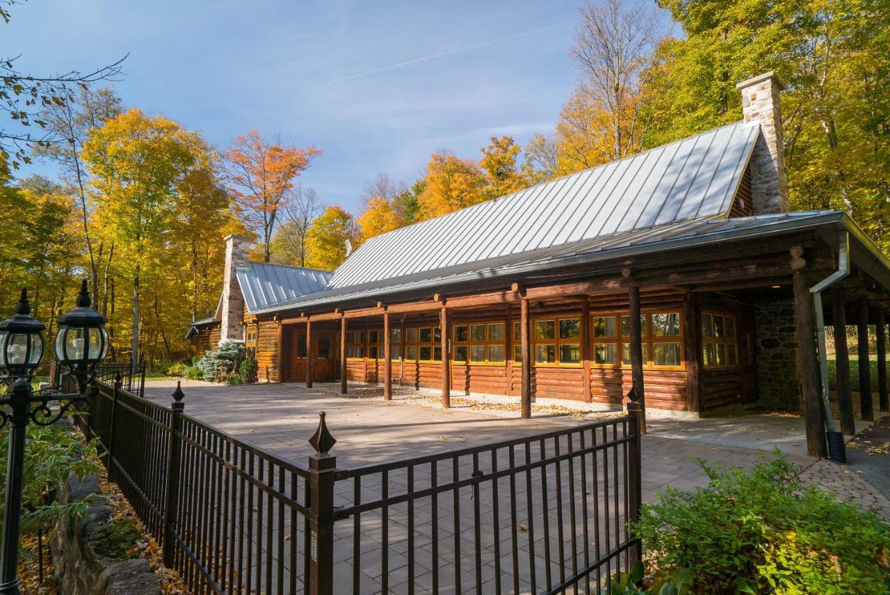 Auberge Des Gallant Rigaud Luaran gambar