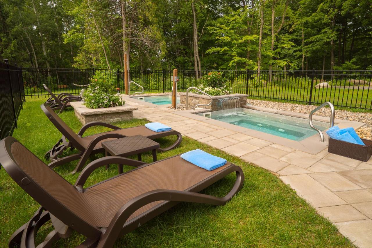 Auberge Des Gallant Rigaud Luaran gambar
